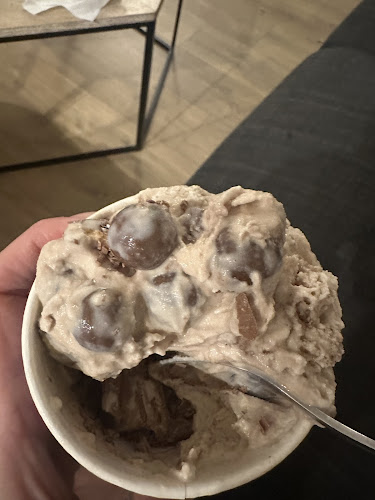 Cold Rock Ice Creamery Point Cook - Hospitality and gastronomy