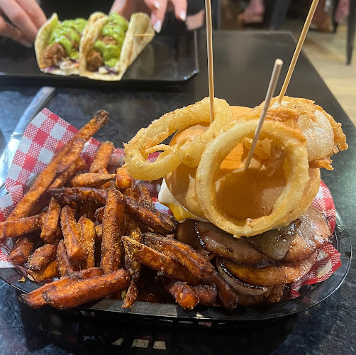 Comentarii opinii despre Little Vegas Burger & Bar