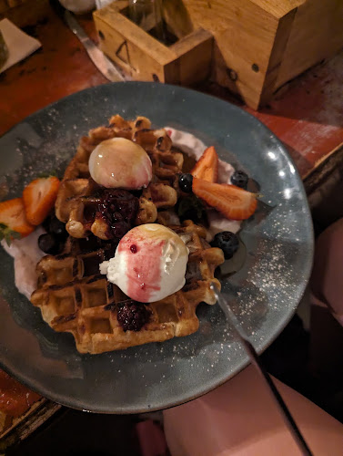 Comentarii opinii despre Brew Cafe & Wine Bar