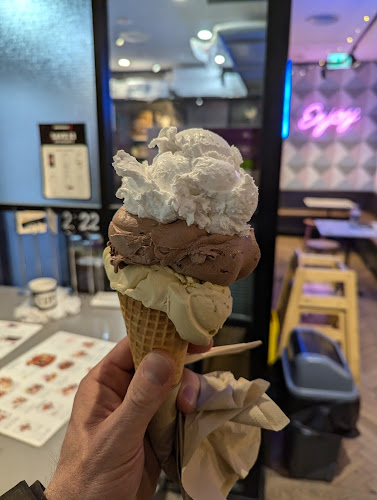 C9 Chocolate & Gelato Crows Nest - Hospitality and gastronomy