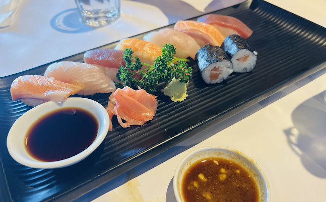 Oishii Japanese and Thai Restaurant