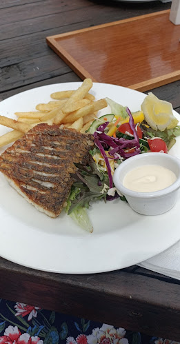 Pelican Waters Tavern - Hospitality and gastronomy