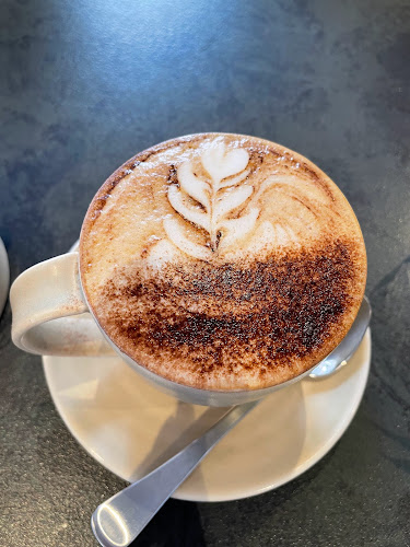 2 Keilor Rd, Essendon VIC 3040