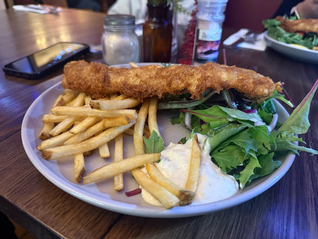 Opinii despre King Henry’s Restaurant în Sassafras - Hospitality and gastronomy