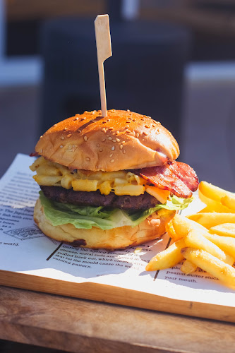 4 Mates Jindalee - Hospitality and gastronomy