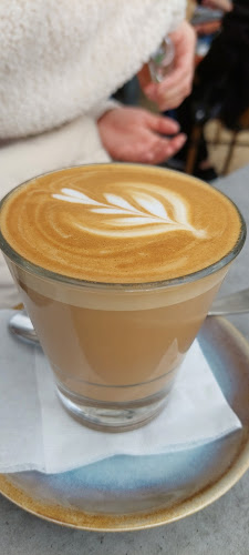 Comentarii opinii despre Artezen