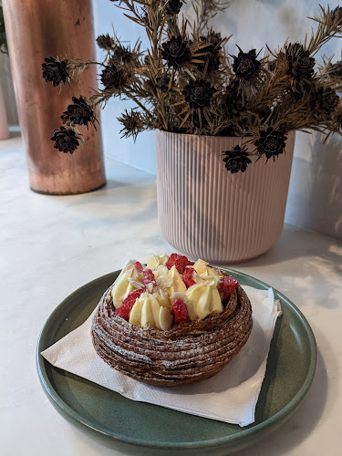 Opinii despre Lode Pies & Pastries Surry Hills în Surry Hills - Hospitality and gastronomy