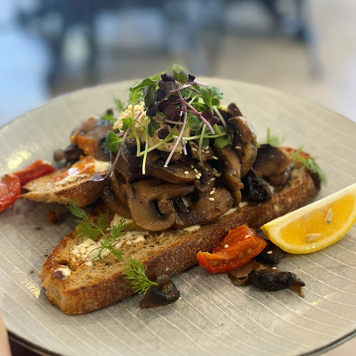 Comentarii opinii despre Clove Cafe