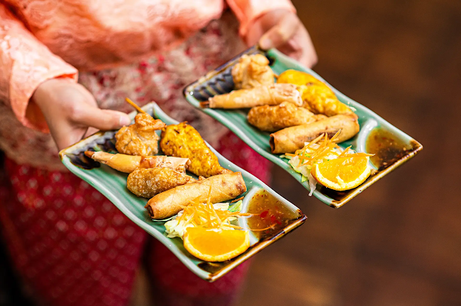 Muang Thong - Golden City Thai Restaurant - Hospitality and gastronomy