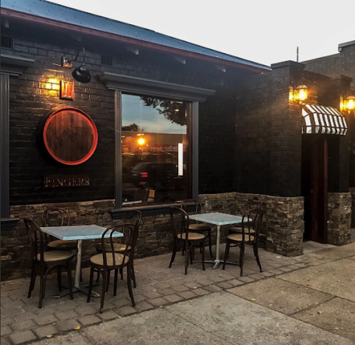 Two Fingers Bar - Hospitality and gastronomy