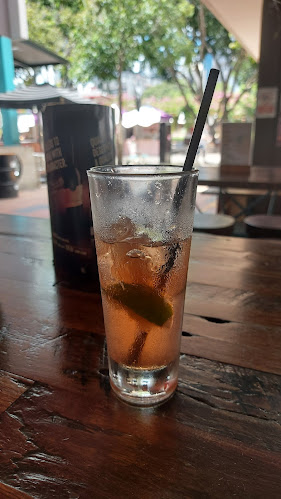 Comentarii opinii despre Barbossa Bar & Bottle Shop