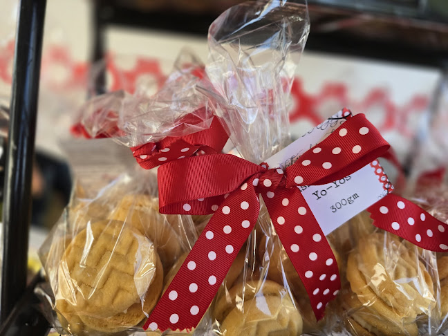 Comentarii opinii despre Bethany Claire Cakes