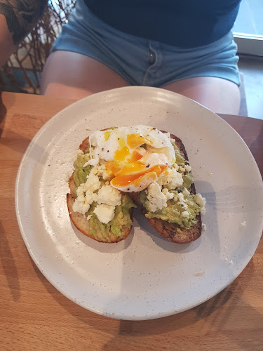 Deli & Dine - Hospitality and gastronomy