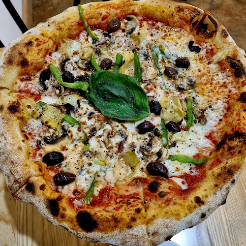 Opinii despre Ortopizza în Garran - Hospitality and gastronomy