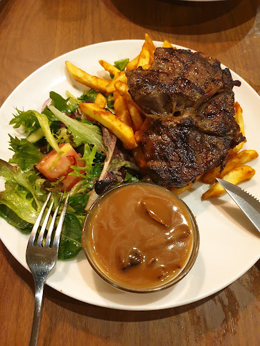 Opinii despre The Lake View Hotel în Lake Wendouree - Hospitality and gastronomy