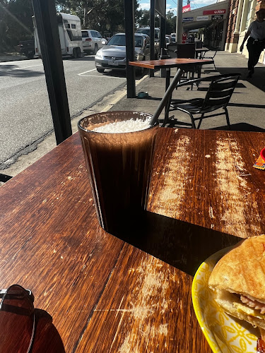 Brewsters Foodstore & Cafe - Garfield