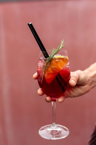 The Royal Oak Hotel - Hospitality and gastronomy