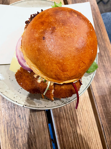 Monroe's Burgers & Beers - Hospitality and gastronomy