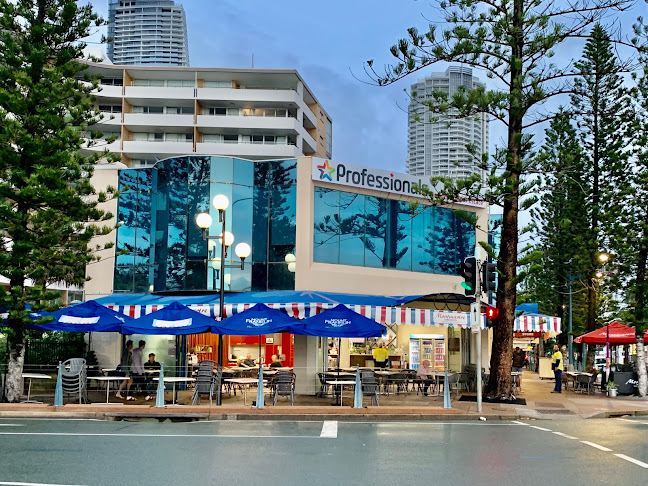 Montmartre By The Sea
