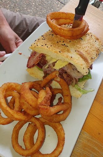 Comentarii opinii despre Ruins Cafe