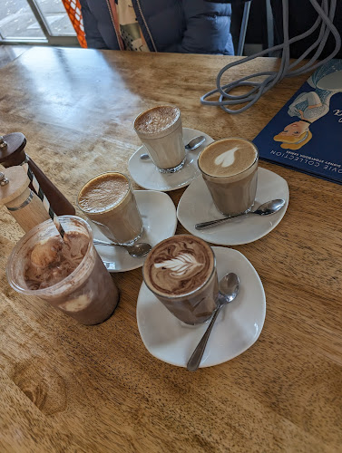 Ample Cafe & Bar - North Melbourne