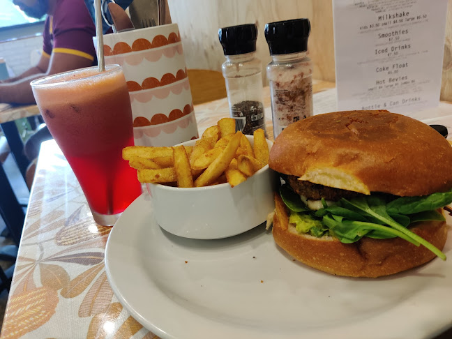 Comentarii opinii despre The Book & Burrow