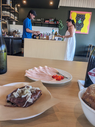 Paranormal Wines - Hospitality and gastronomy