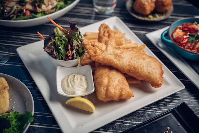 Comentarii opinii despre Avenues Café & Bar