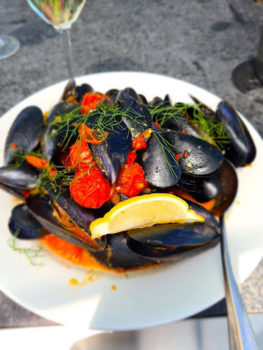 The Deck Busselton - Hospitality and gastronomy