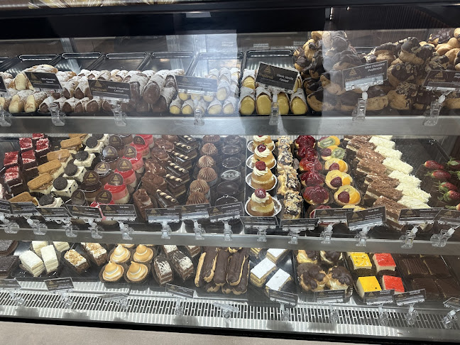 Profiterole Patisserie Mays Hill - Hospitality and gastronomy