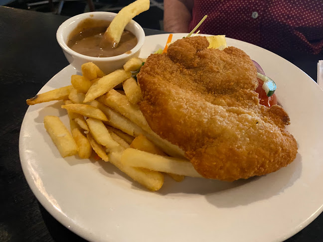 Opinii despre Golden Beach Tavern în Caloundra - Hospitality and gastronomy