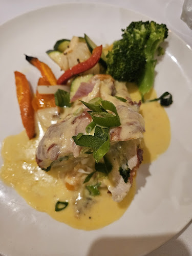 Opinii despre Luna Rossa Italian Restaurant în Tugun - Hospitality and gastronomy