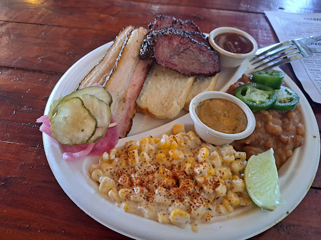 Opinii despre Armstrong Barbecue în Mount Duneed - Hospitality and gastronomy