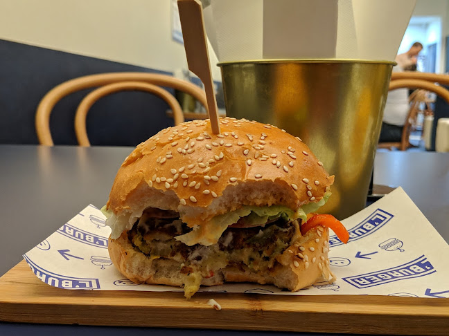 L'Burger Casual Restaurant