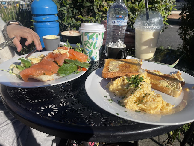 Comentarii opinii despre Blu-J's Cafe Toukley