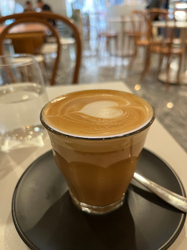 Wholegreen Bakery & Cafe Sydney CBD