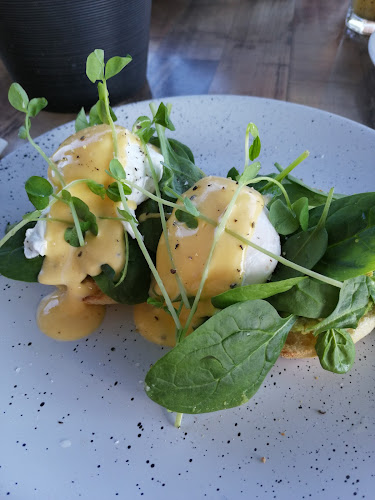 One on La Balsa - Buddina