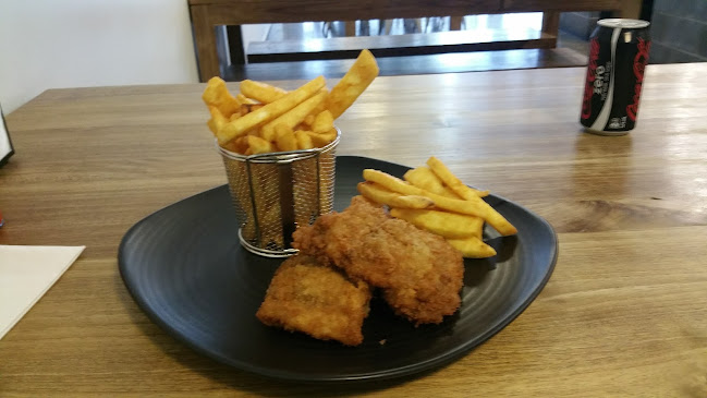 Shop 1/328 Pakington St, Newtown VIC 3220