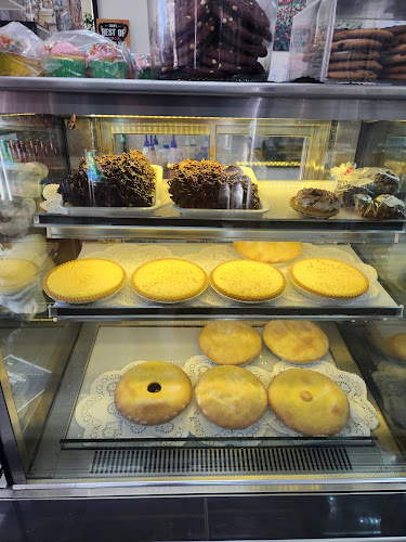 DEBRUIN'S BAKERY - Hospitality and gastronomy