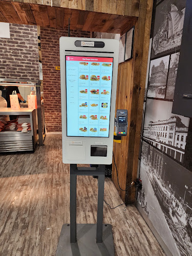 Mad Burger West End - Hospitality and gastronomy