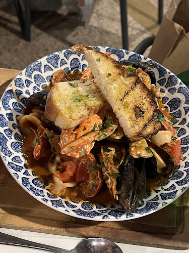 Opinii despre Villa Romana în Cairns City - Hospitality and gastronomy