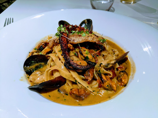 Pier, 1 Barrack St, Perth WA 6000