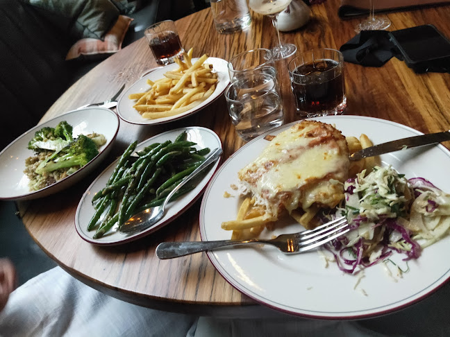 Comentarii opinii despre Half Moon