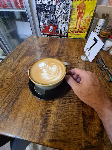 Opinii despre Two Hands Cafe. în Fyshwick - Hospitality and gastronomy