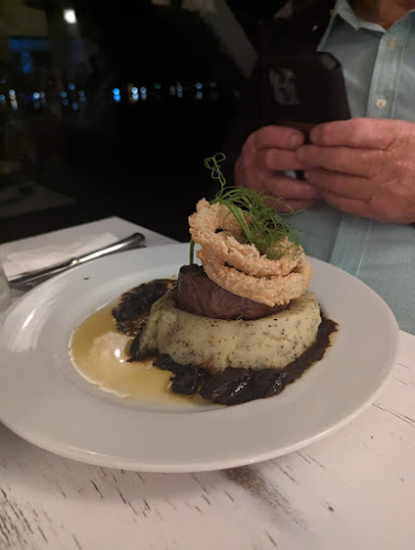 See Restaurant - Hospitality and gastronomy