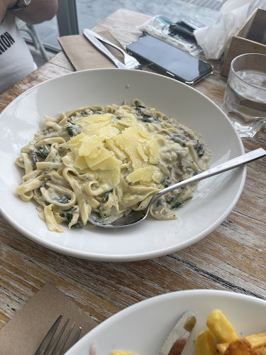 Opinii despre The Surfers Paradise Beach Cafe în Surfers Paradise - Hospitality and gastronomy