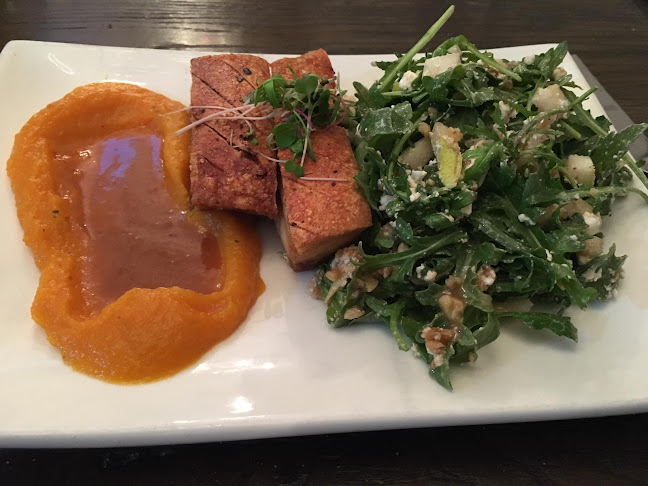 Grounded On Hotham - Hospitality and gastronomy