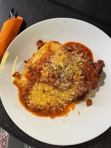 Lucias Pizza & Spaghetti Bar - Hospitality and gastronomy