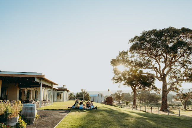 252 Eagle Bay Rd, Eagle Bay WA 6281