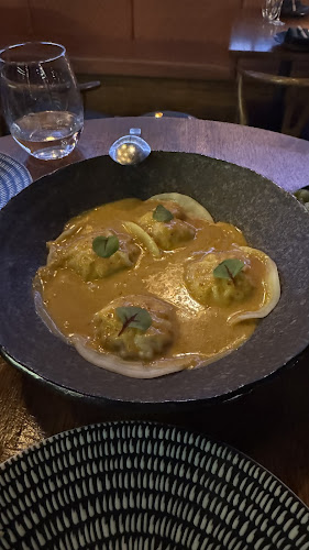 3 Oracle Bvd, Broadbeach QLD 4218